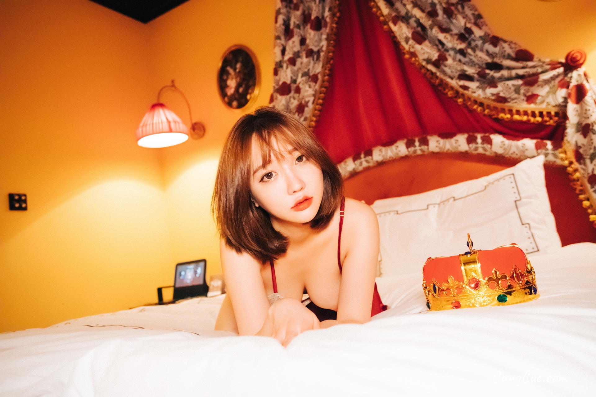 [Loozy] Son Ye-Eun (손예은): Halloqueen (S.Ver)