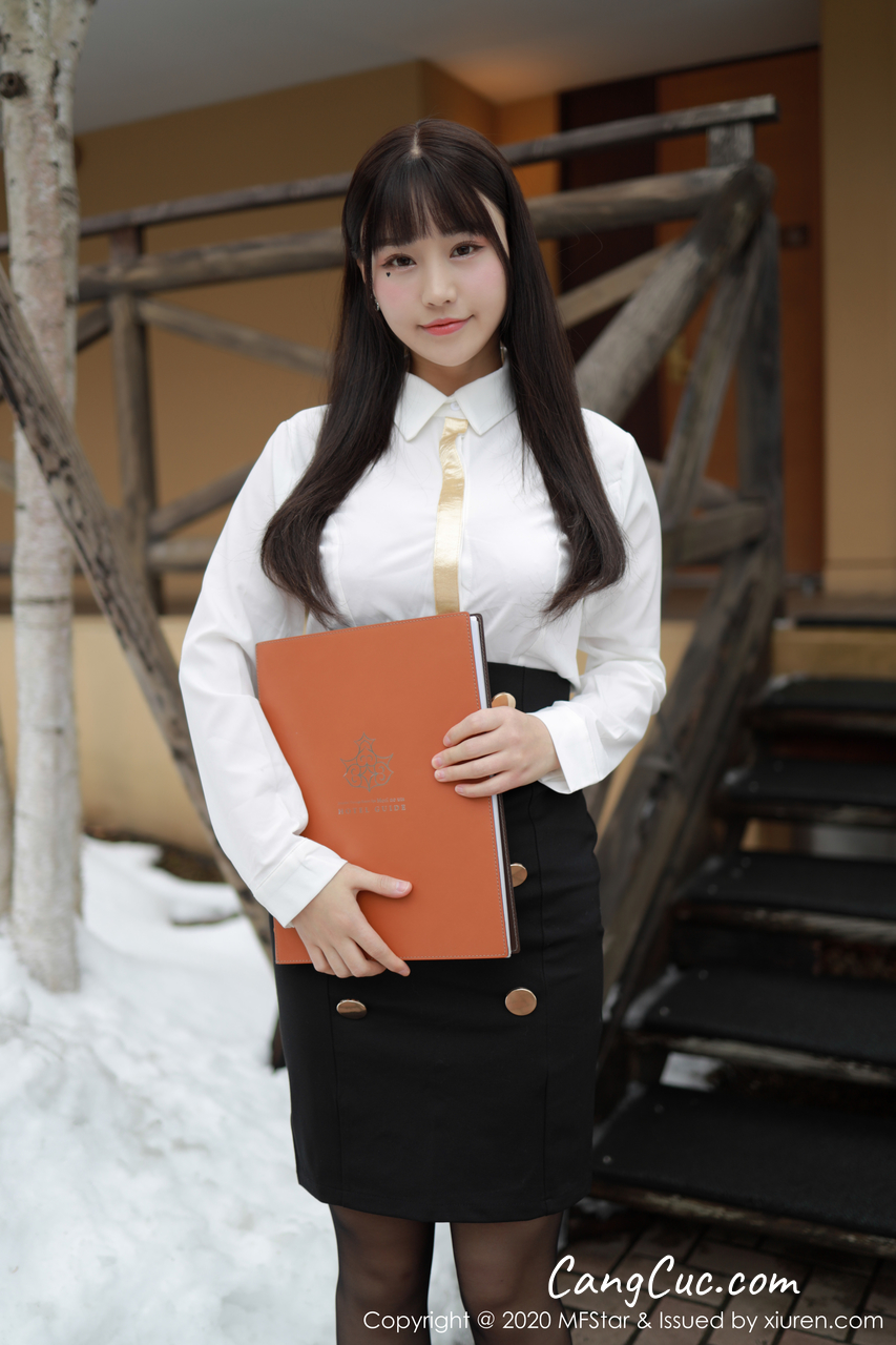 MFStar Vol.267: Zhu Ke Er (朱可儿Flower)