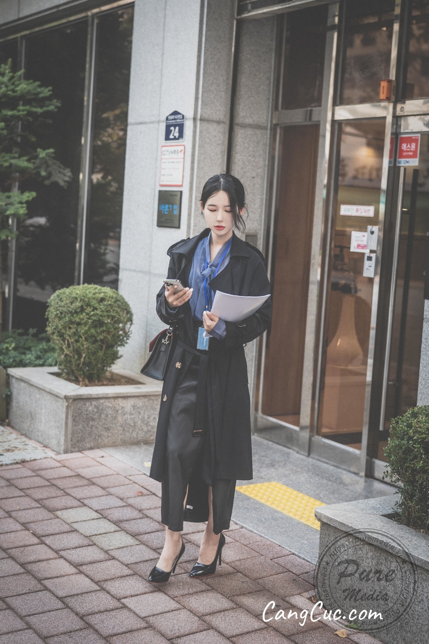 Pure Media Vol.219: Yeha (예하) – The Chaser