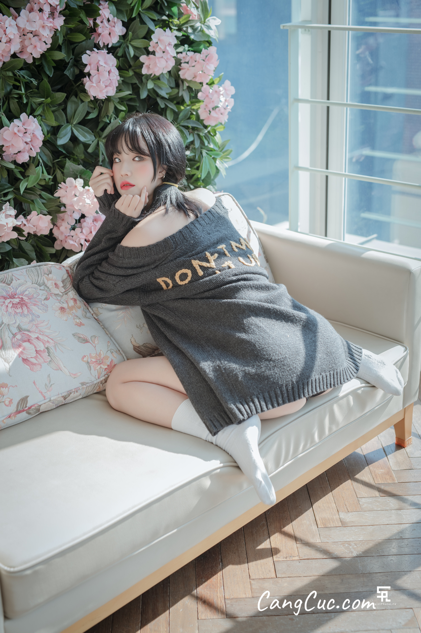 SAINT Photolife – Yuna – BLOOM Vol.01