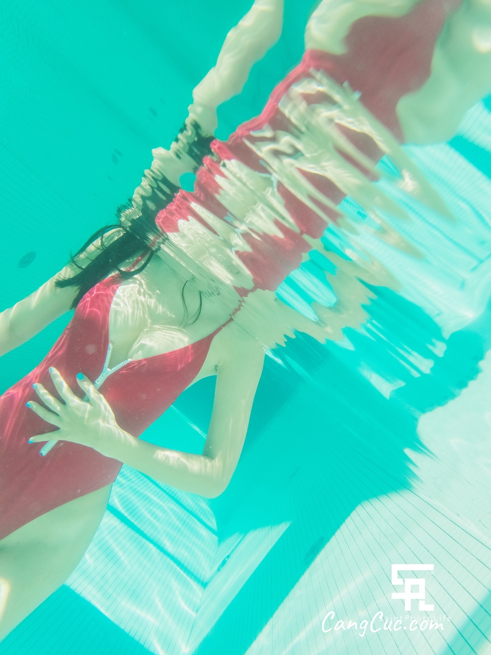 SAINT Photolife – Zenny (신재은): “Snow Hotel”