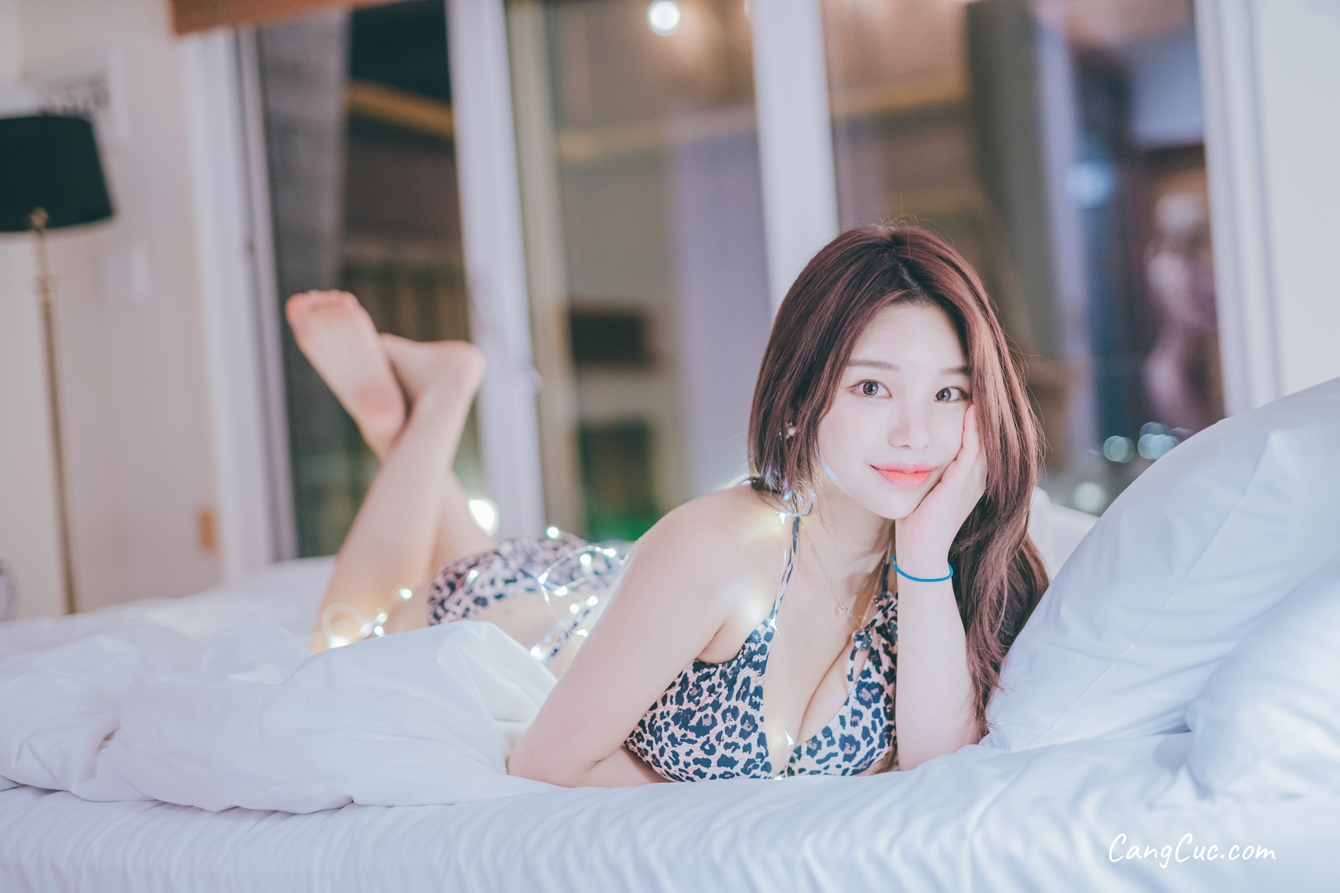 SAINT Photolife – Zzyuri (쮸리): Jezzyuri