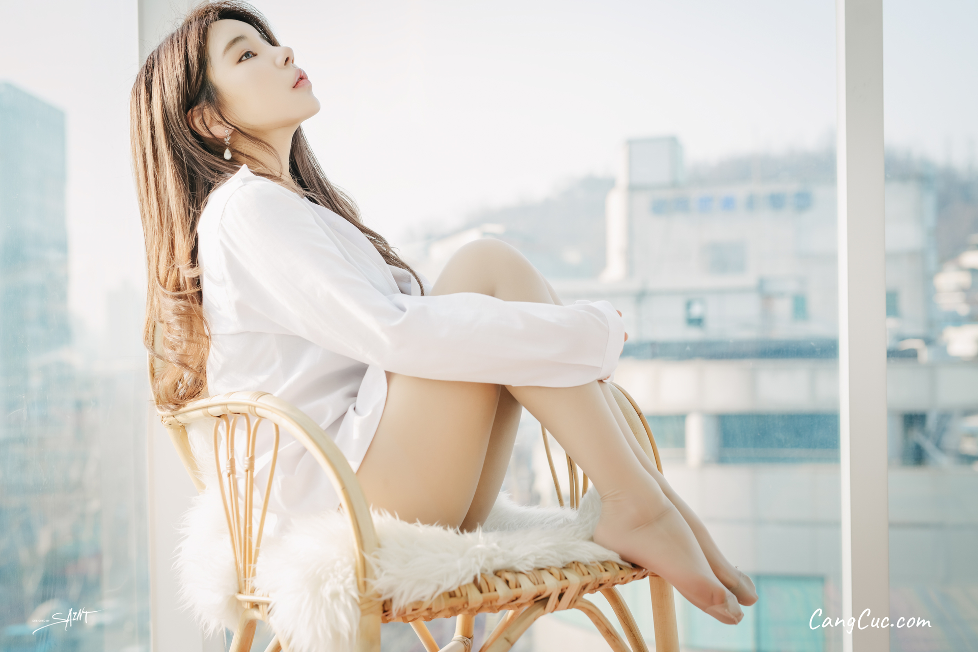 SAINT Photolife – Zzyuri (쮸리): Shirt