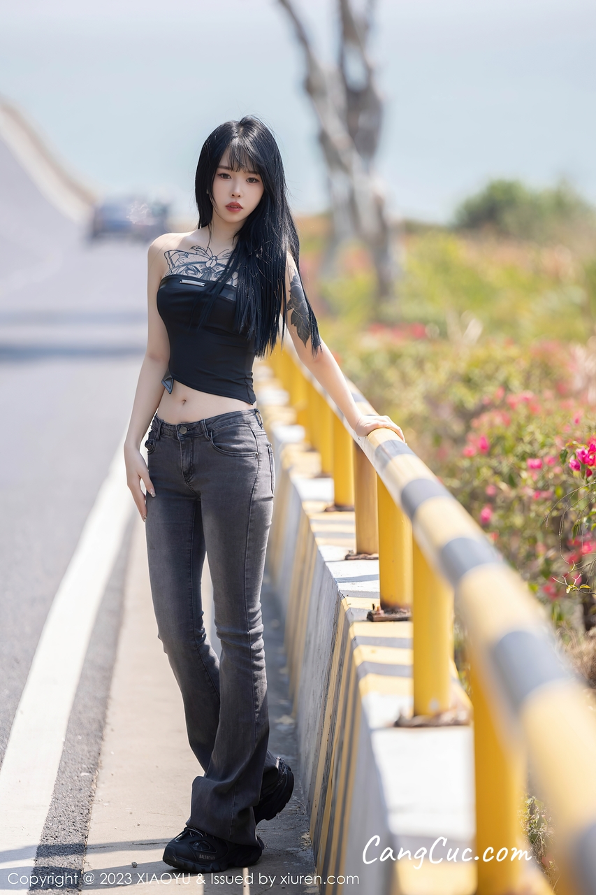 XiaoYu Vol.1047 奶瓶