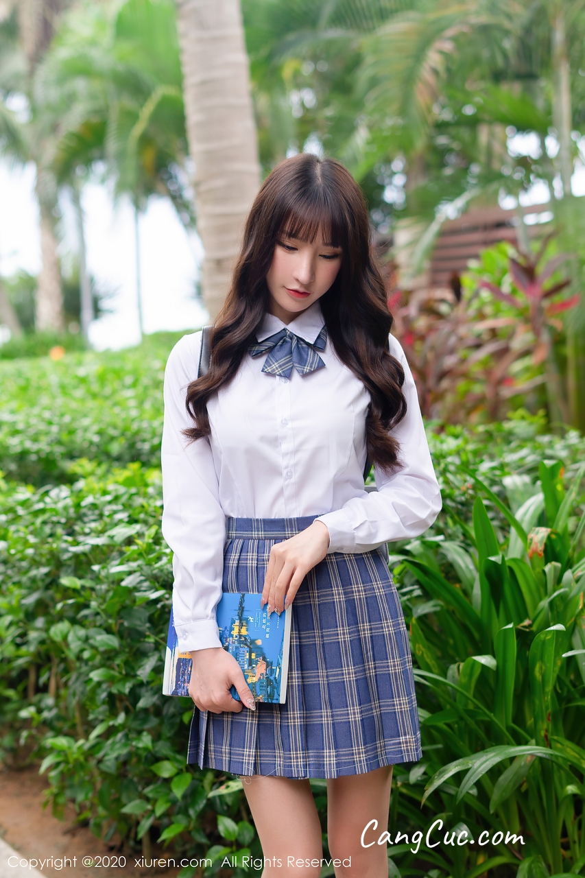 XIUREN No.2290: Zhou Yuxi (周于希Sandy)