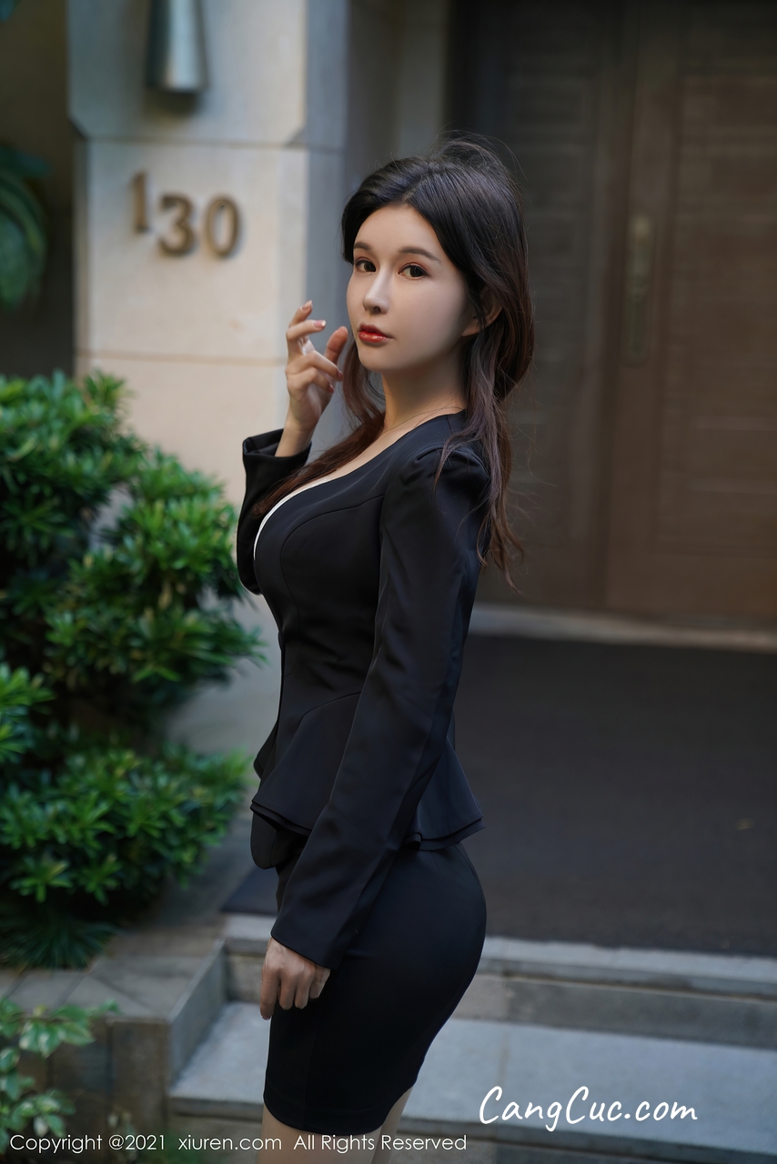 XIUREN No.3077: Zhang Yu Meng (张雨萌)