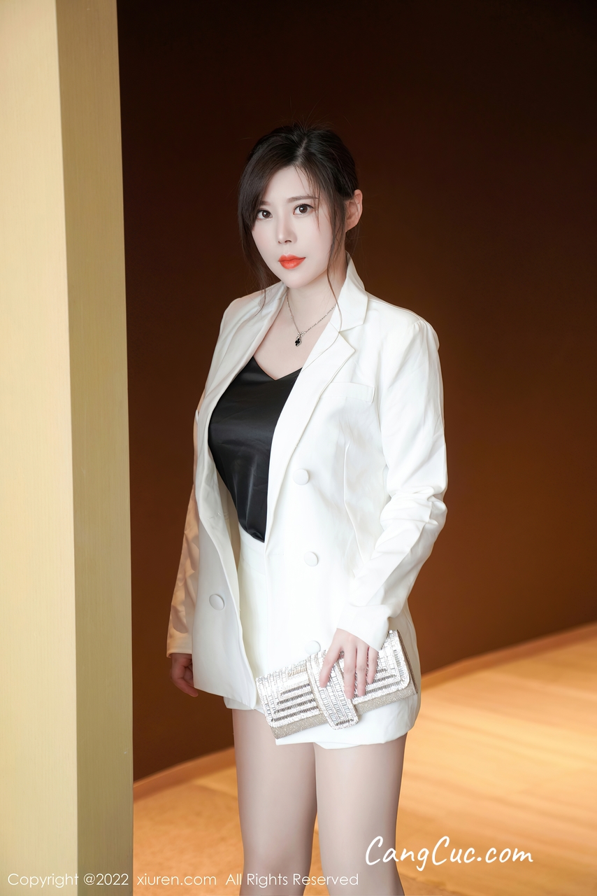 XIUREN No.4885: Bai Ru Xue (白茹雪)