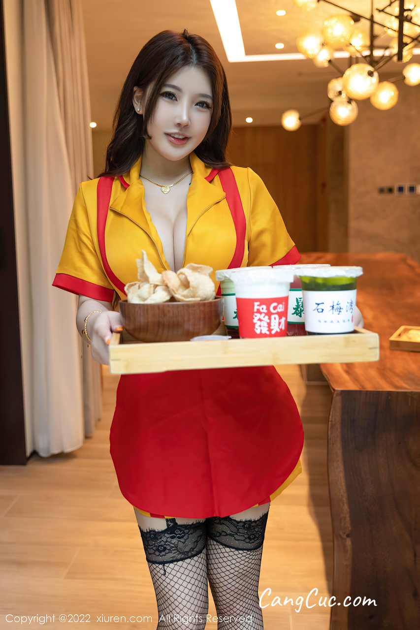XIUREN No.5509: 小海臀Rena