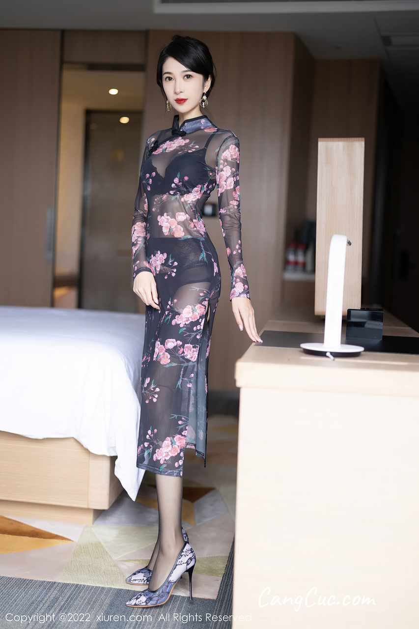 XIUREN No.5585: Lin Yue Yi (林乐一)