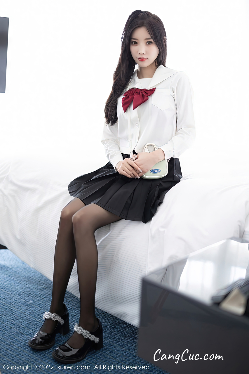 XIUREN No.5823: Yang Chen Chen (杨晨晨Yome)